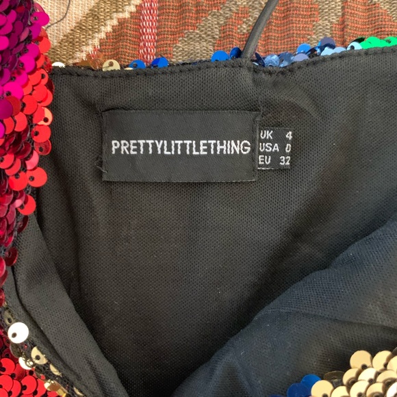 Pretty Little Thing | Sequin Dress with Cutout | Size 0 - Picture 6 of 7
